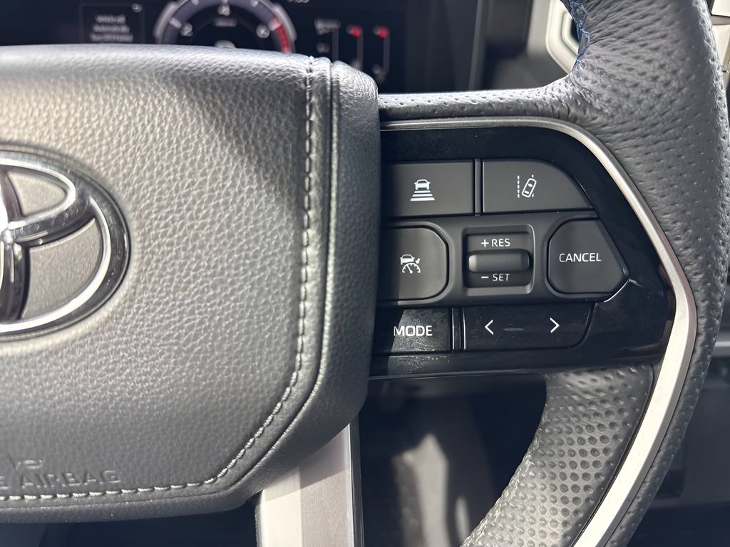 Used 2025 Toyota Tundra Platinum AWD/4WD image 18