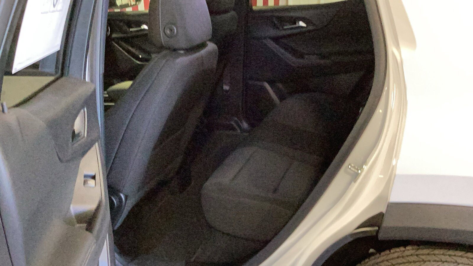 New 2026 Chevrolet Equinox LT AWD/4WD image 9