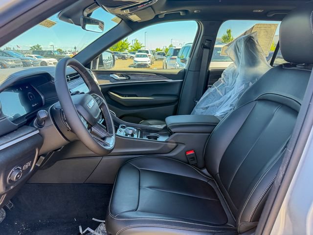 New 2026 Jeep Grand Cherokee Limited w/ Limited Altitude Package AWD/4WD image 12
