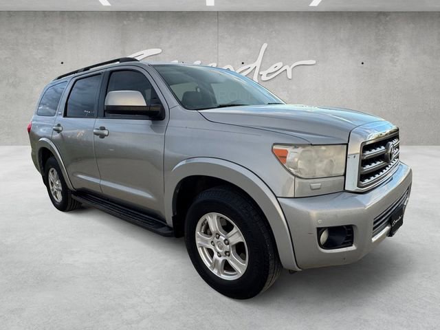 Used 2017 Toyota Sequoia SR5 w/ Premium Package RWD image 2