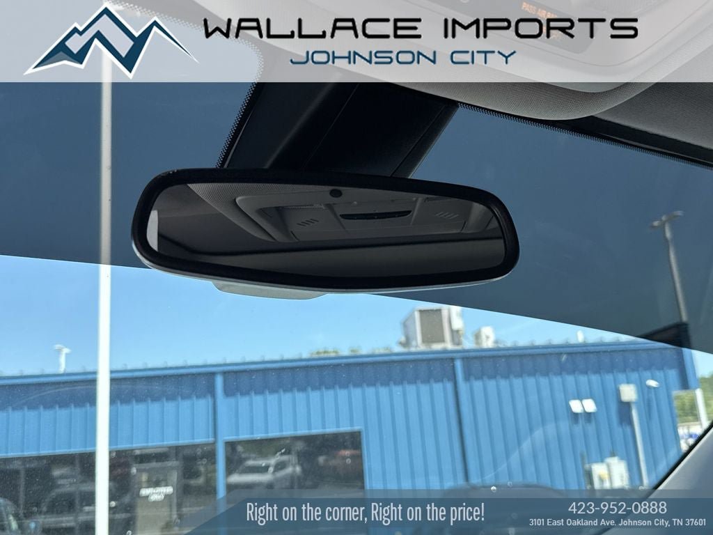 Used 2021 GMC Acadia AT4 w/ LPO, Floor Liner Package AWD/4WD image 18