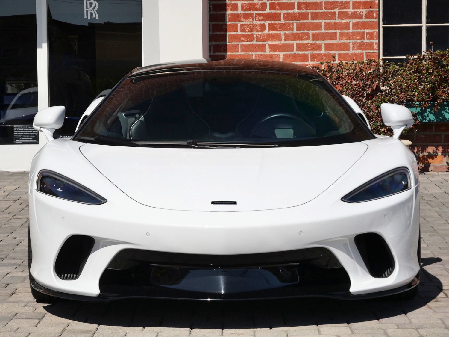 Used 2023 McLaren GT RWD image 2