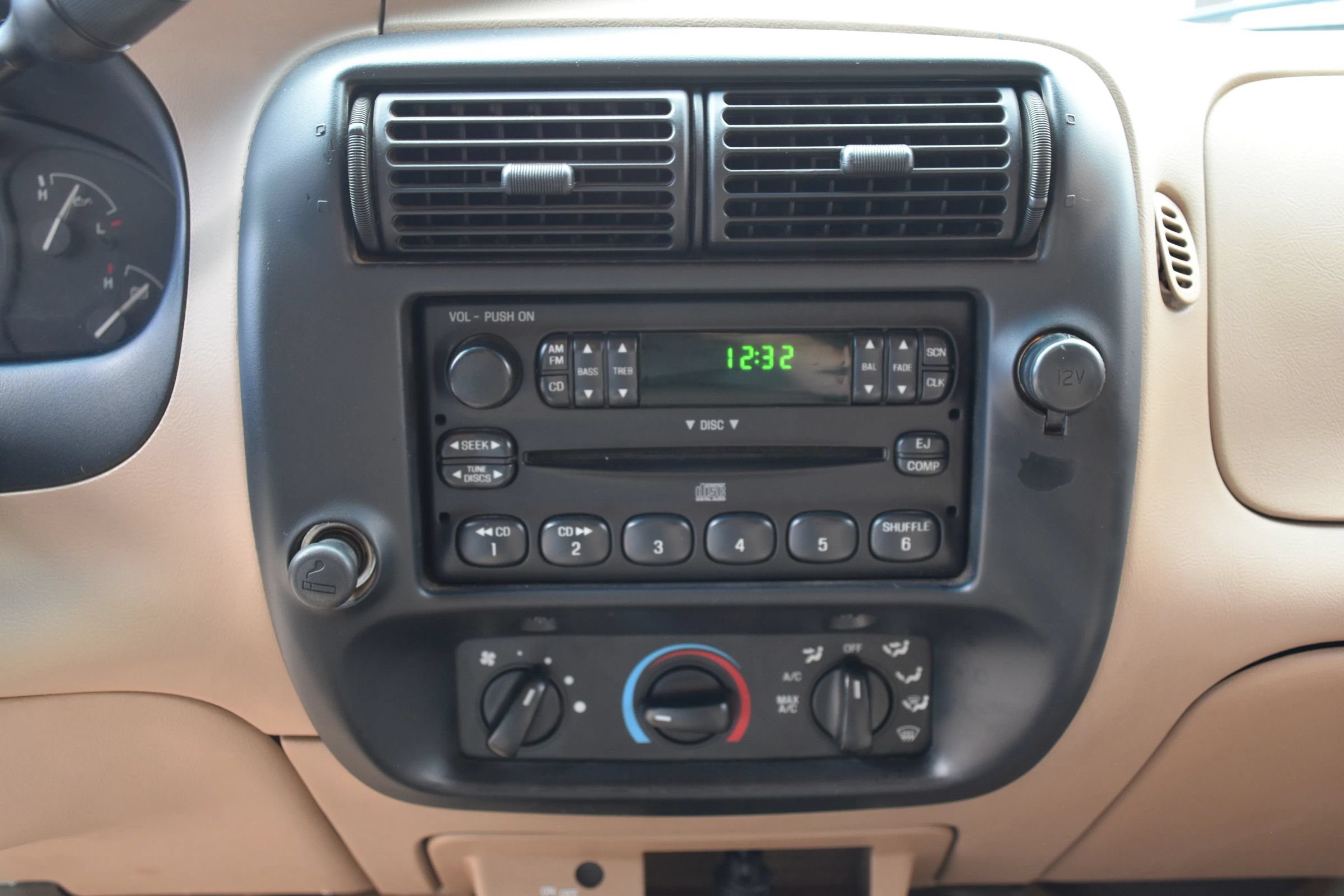 Used 2000 MAZDA B-Series Pickup 2WD Cab Plus B3000 image 33