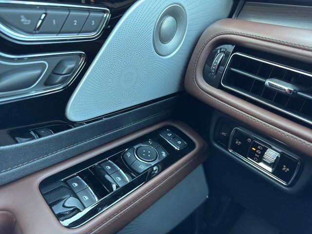 New 2025 Lincoln Aviator Reserve w/ Equipment Group 201A image 21