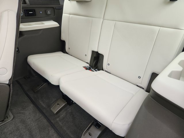 Used 2025 Hyundai Santa Fe Calligraphy image 32