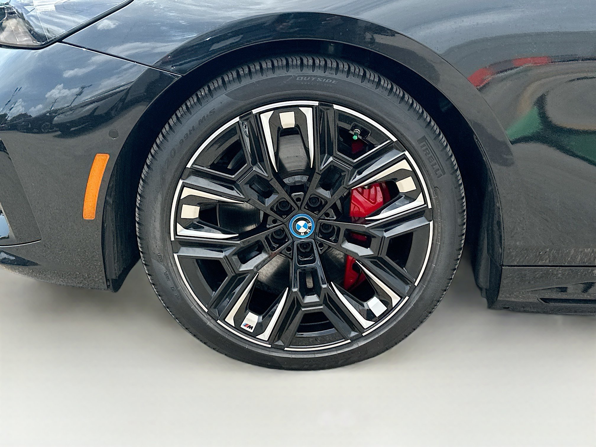 Used 2025 BMW i5 M60 w/ Executive Package AWD/4WD image 30