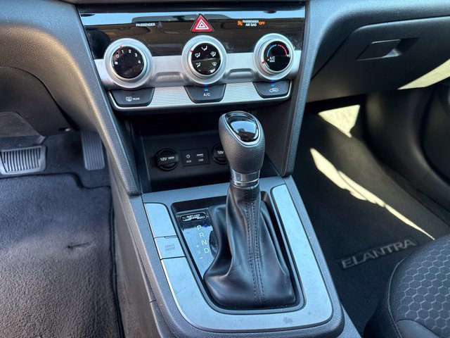 Used 2019 Hyundai Elantra SE w/ Cargo Package FWD image 11
