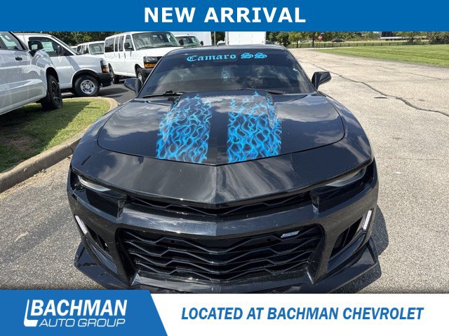 Used 2011 Chevrolet Camaro SS w/ RS Package RWD image 3