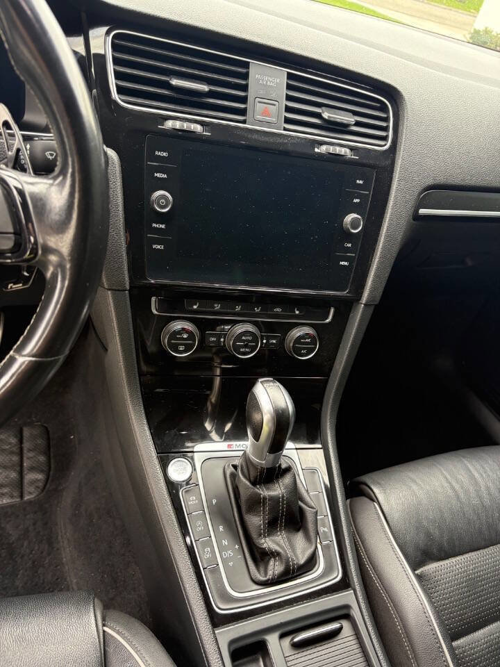 Used 2018 Volkswagen Golf R 4-Door image 33