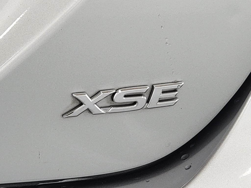 Used 2022 Toyota Camry XSE w/ Navigation Package FWD image 10