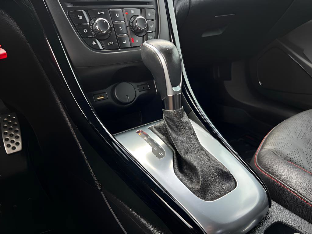 Used 2018 Buick Cascada Sport Touring w/ Dark Effects Package image 38