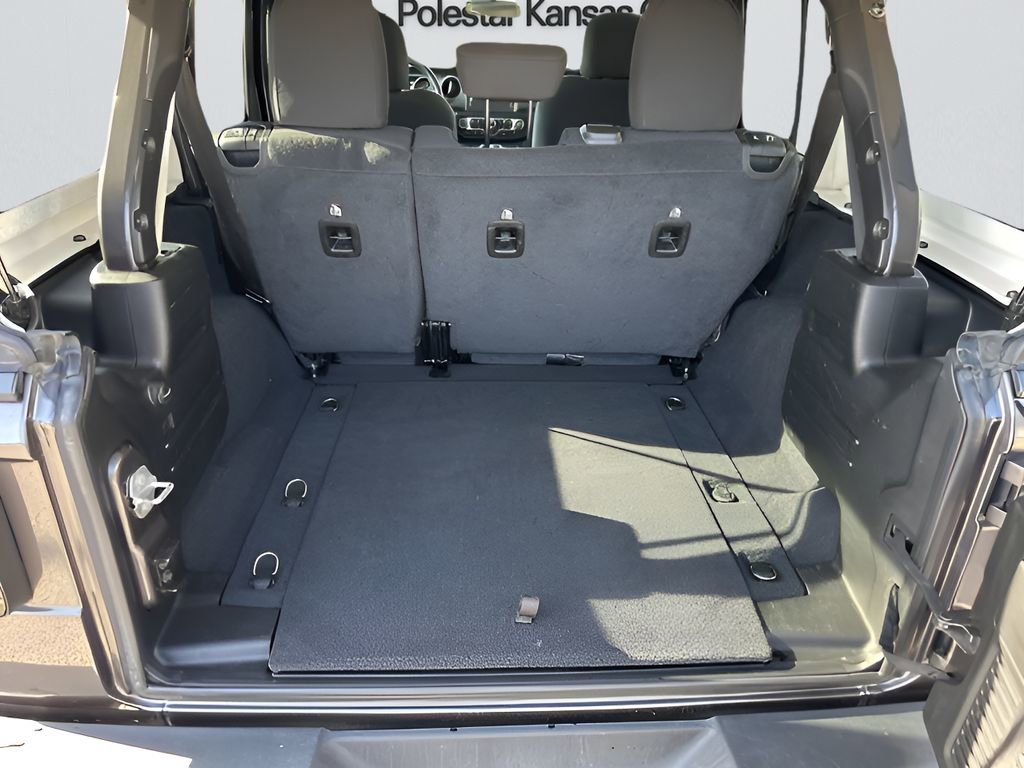 Used 2021 Jeep Wrangler Unlimited Sport image 17