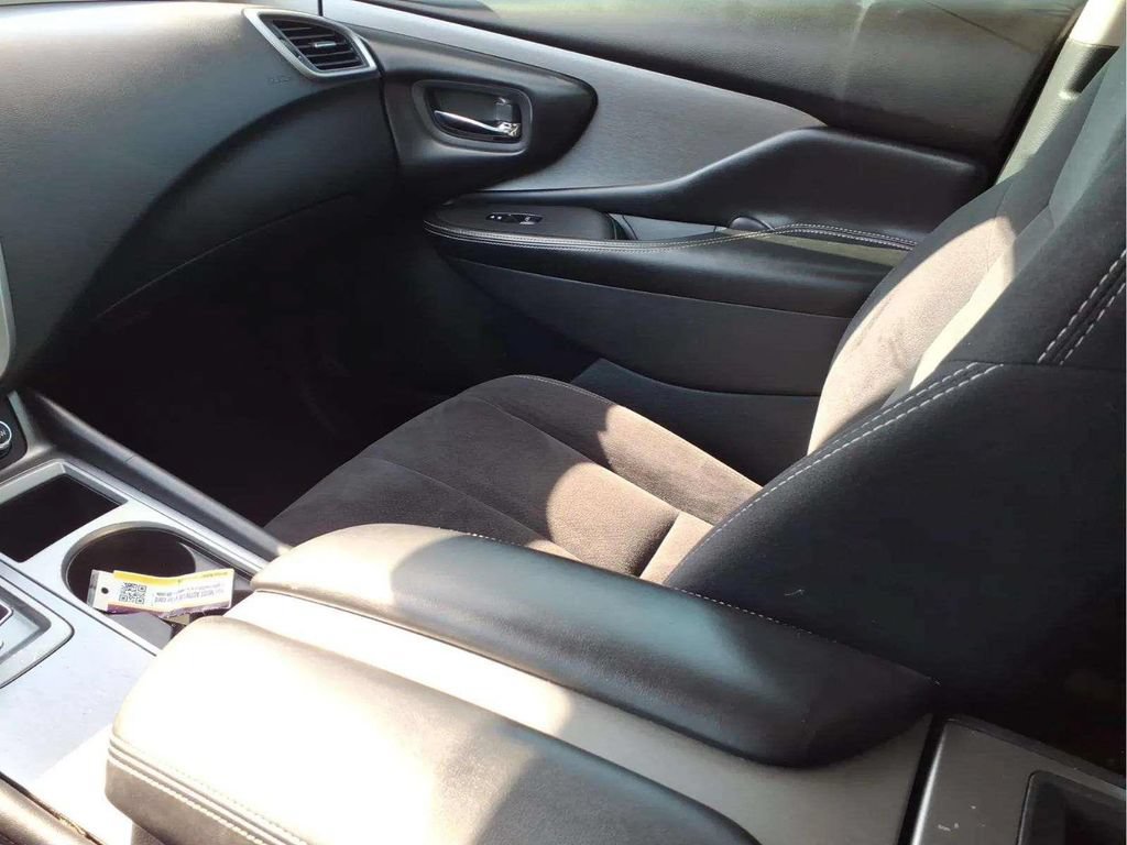 Used 2020 Nissan Murano S w/ Technology Package FWD image 11