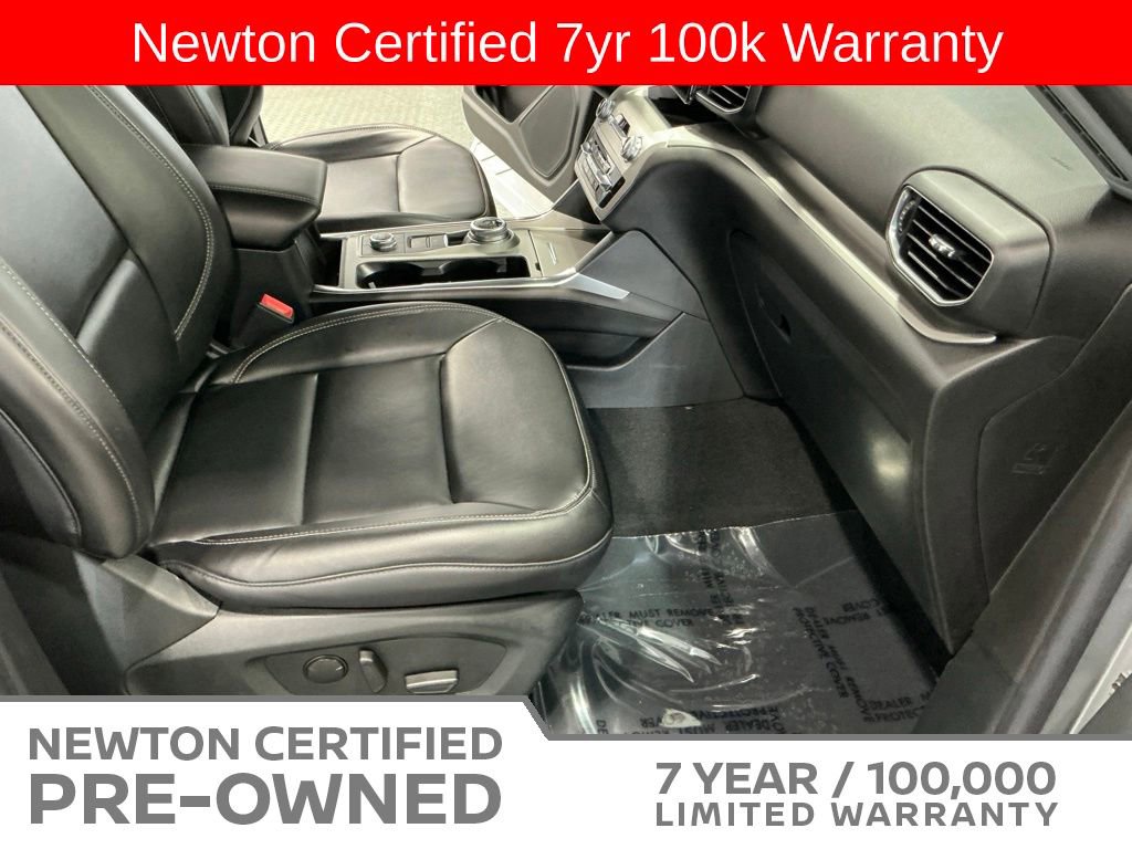 Used 2021 Ford Explorer XLT w/ Equipment Group 202A AWD/4WD image 15