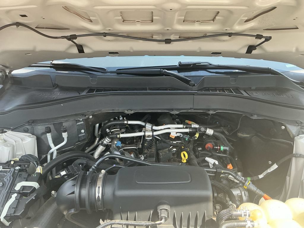 Certified 2020 Ford Explorer XLT RWD image 25