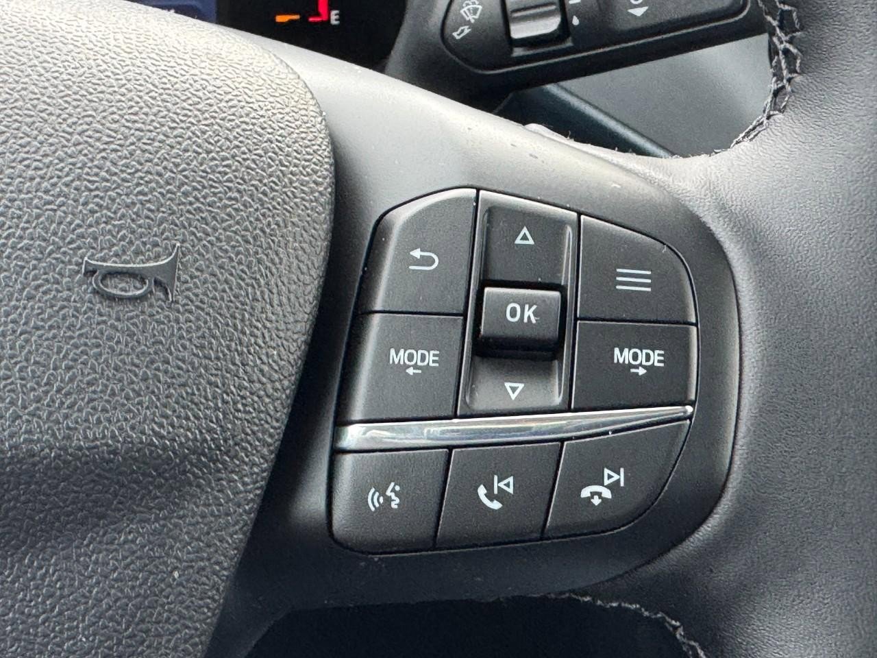 New 2025 Ford Maverick XLT w/ XLT Luxury Package image 13