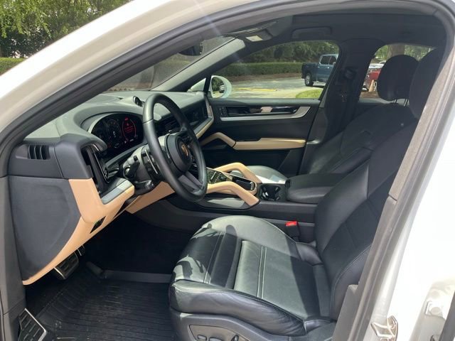 Used 2024 Porsche Cayenne Coupe AWD/4WD image 5