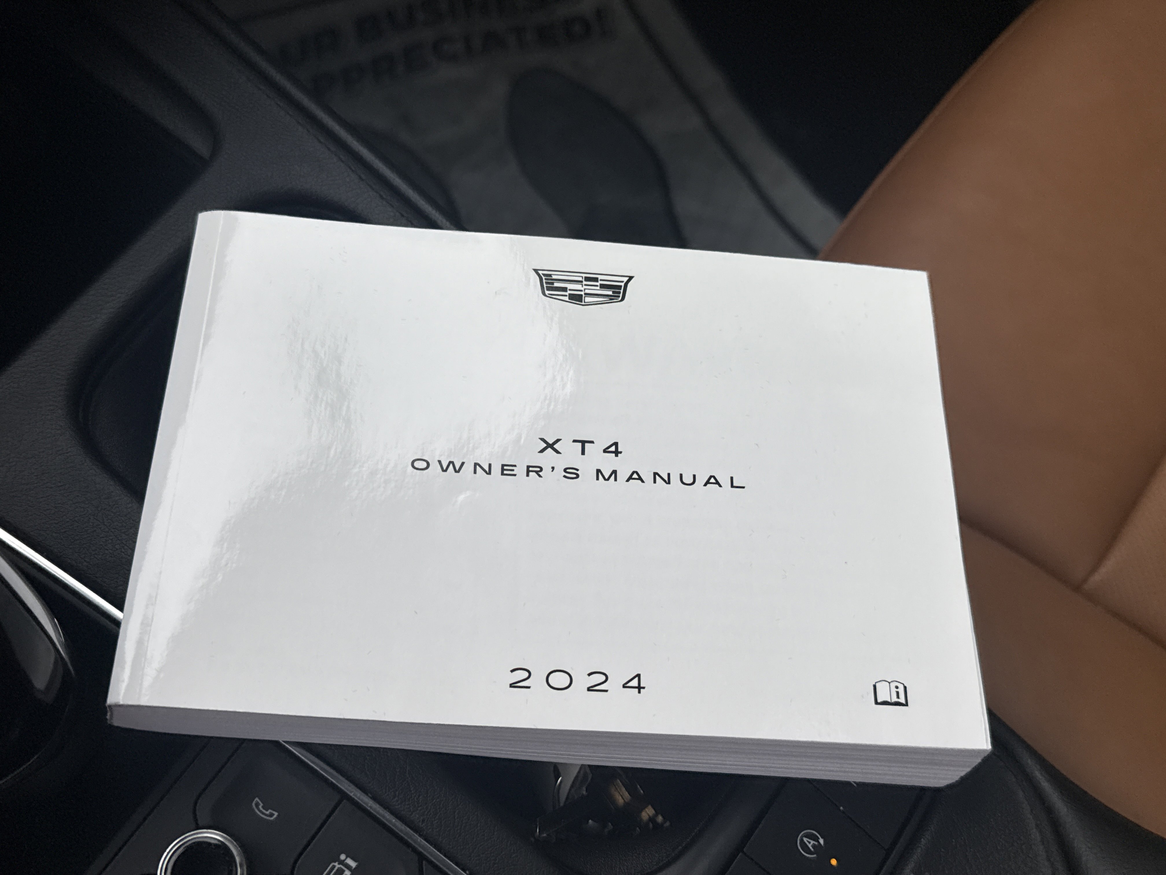 Used 2024 Cadillac XT4 Sport image 32