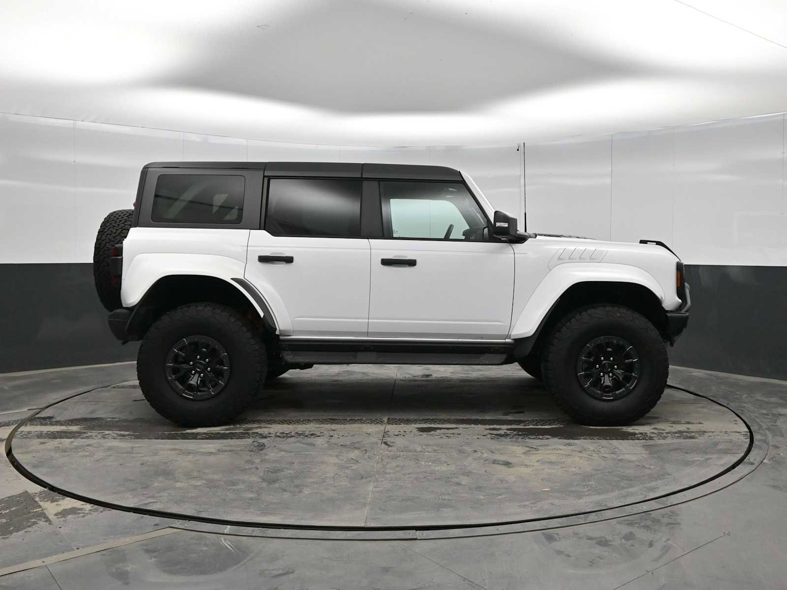 Used 2024 Ford Bronco Raptor w/ Interior Carbon Fiber Pack 6 image 9