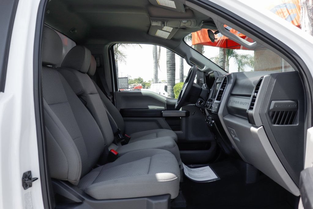 Used 2022 Ford F550 2WD Regular Cab Super Duty w/ XLT Value Package image 38