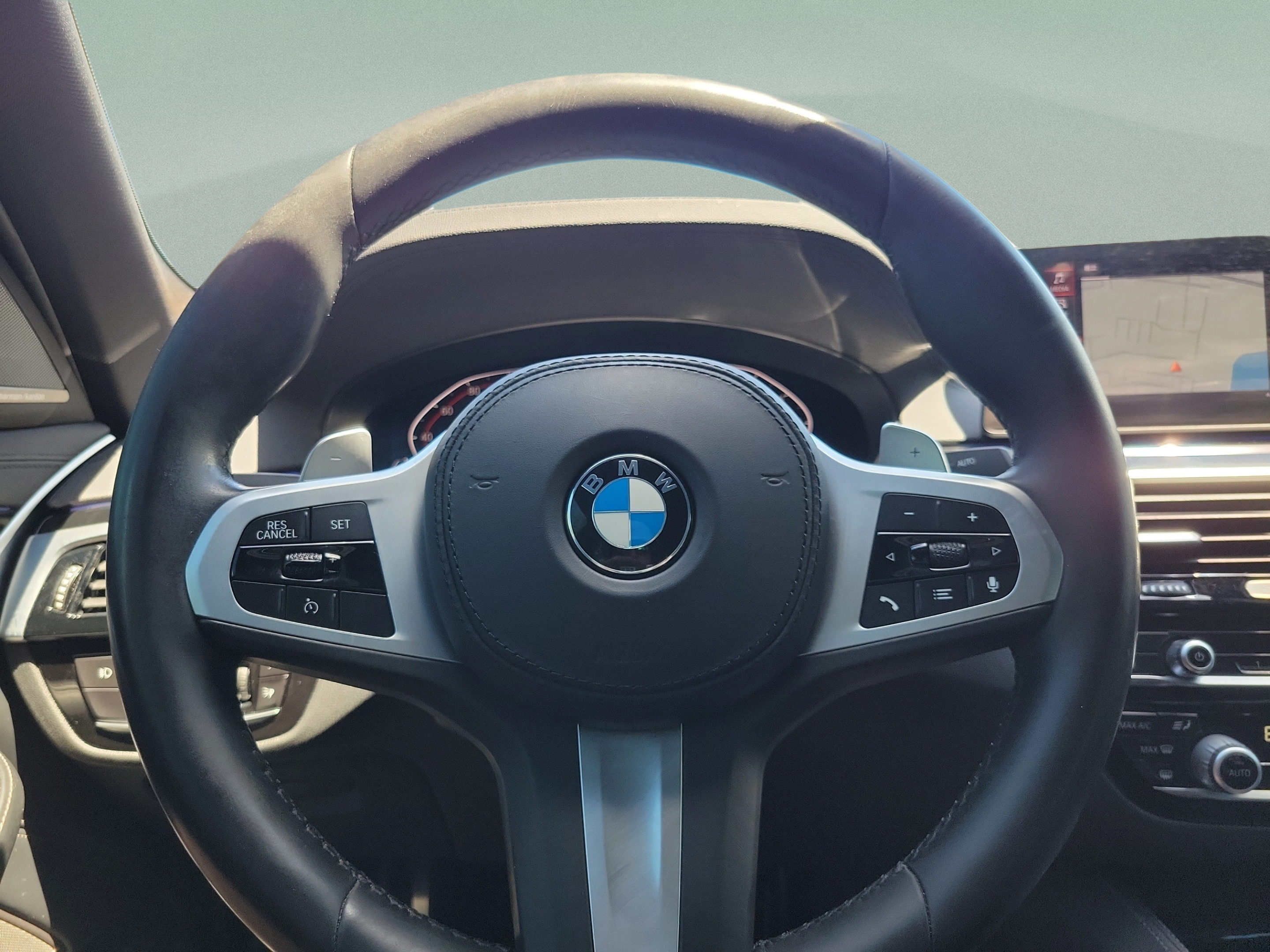 Used 2020 BMW 540i w/ M Sport Package RWD image 20