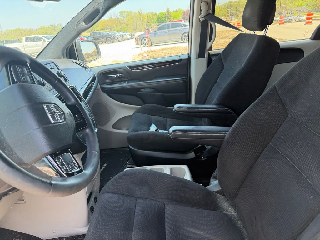 Used 2014 Dodge Grand Caravan SE FWD image 6
