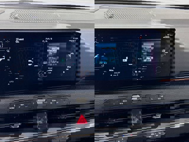 New 2025 Kia K4 GT-Line Turbo image 18