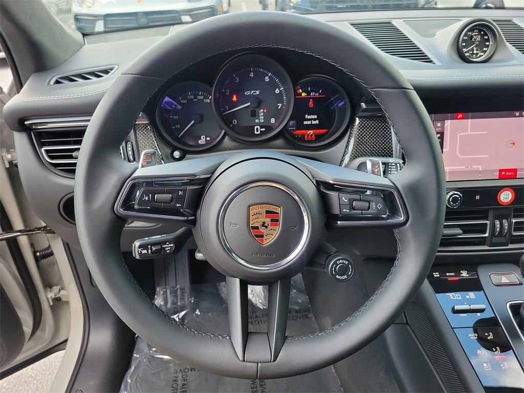 New 2026 Porsche Macan GTS image 36