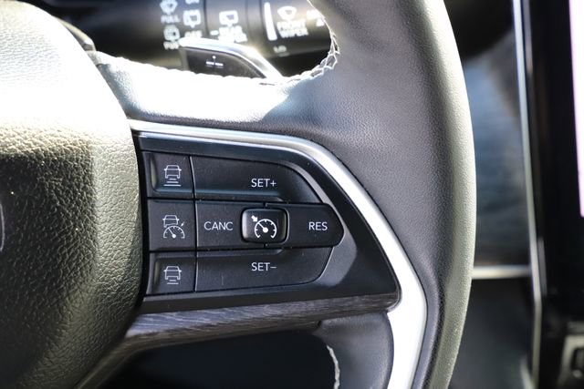 Used 2024 Jeep Grand Cherokee L Limited w/ Luxury Tech Group II image 24