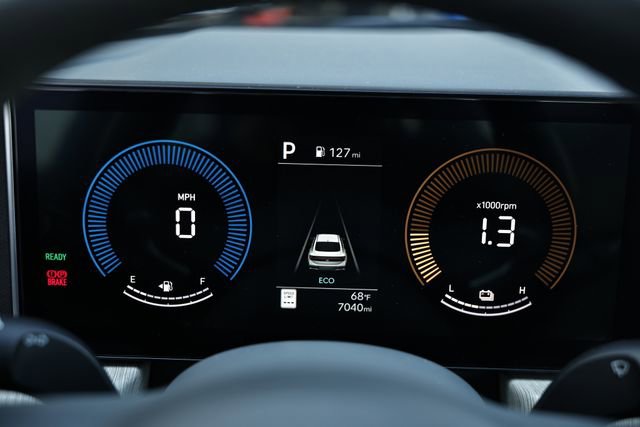 Certified 2025 Hyundai Sonata SEL image 29