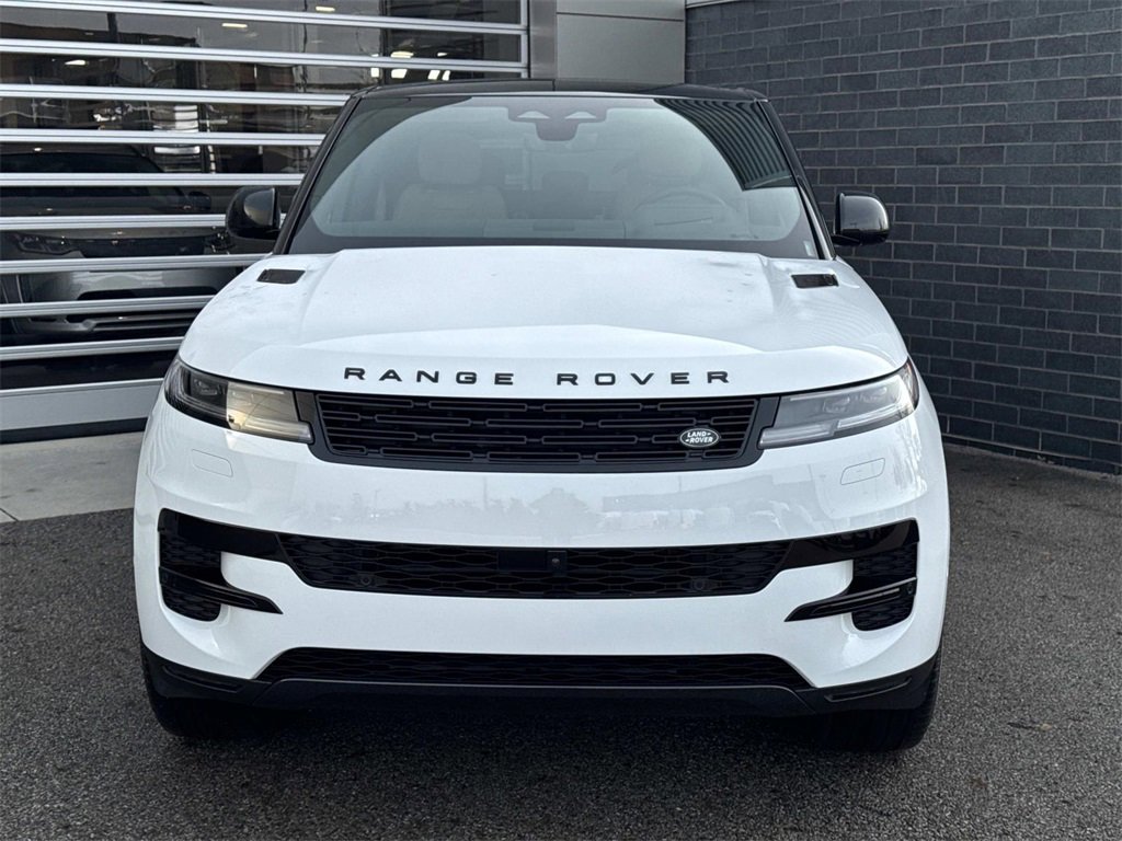 New 2026 Land Rover Range Rover Sport SE image 2