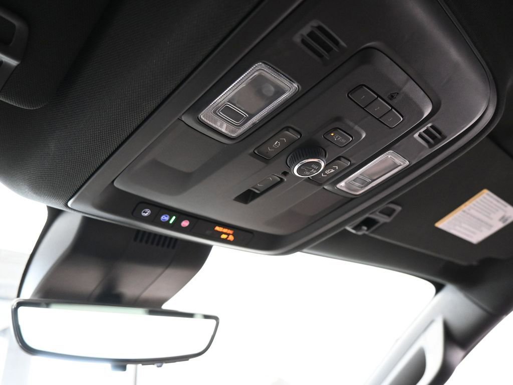 Used 2024 Chevrolet Tahoe High Country image 27