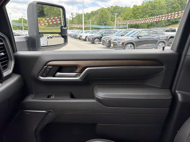 Used 2026 Chevrolet Silverado 2500 High Country w/ High Country Premium Package AWD/4WD image 25