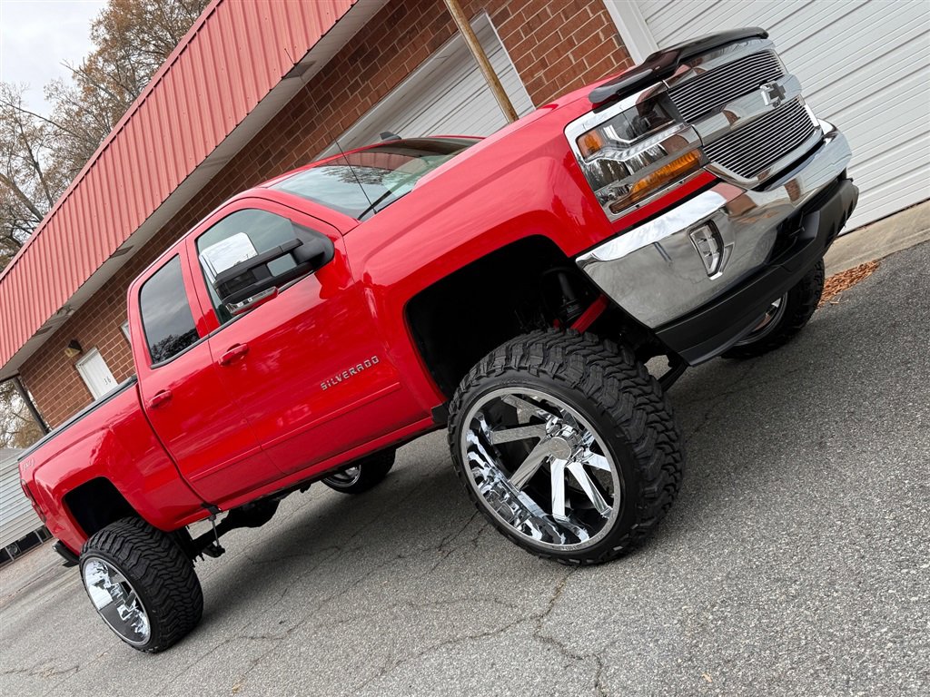 Used 2019 Chevrolet Silverado 1500 LT w/ All Star Edition image 33