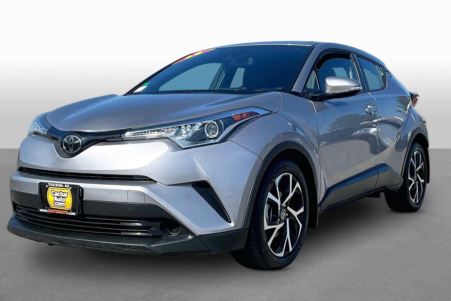 Used 2018 Toyota C-HR XLE FWD image 1