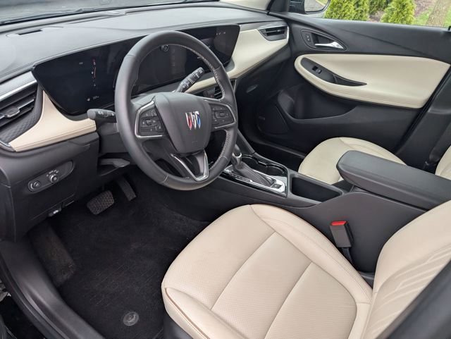 Used 2024 Buick Encore GX Avenir w/ Avenir Technology Package image 13