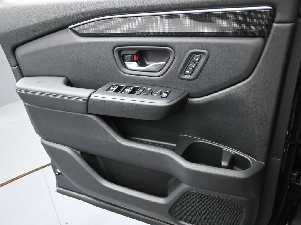 Used 2024 Honda Pilot Elite image 30