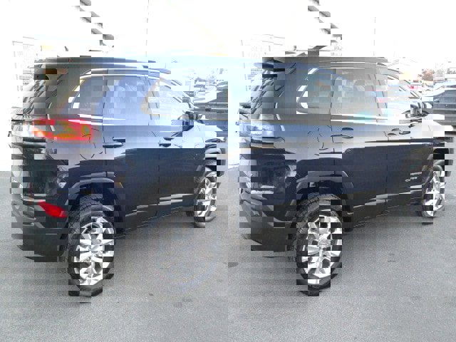 Used 2014 Jeep Cherokee Limited w/ Luxury Group image 6