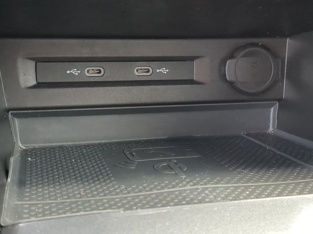 Used 2022 Volkswagen Tiguan SE FWD image 22