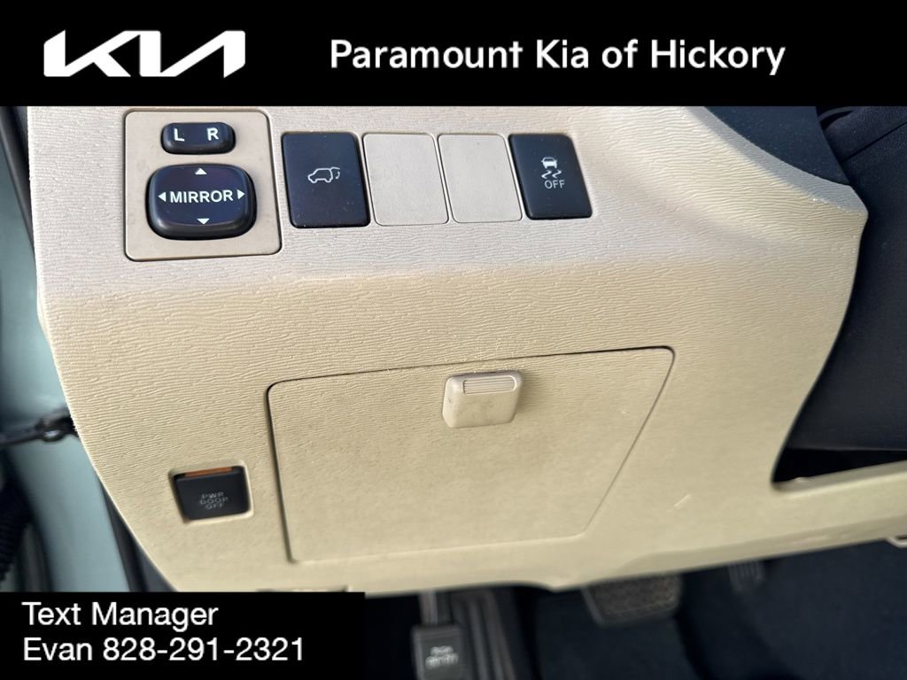 Used 2011 Toyota Venza AWD image 19