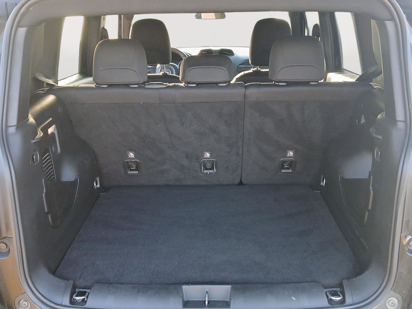 Used 2022 Jeep Renegade Altitude image 22