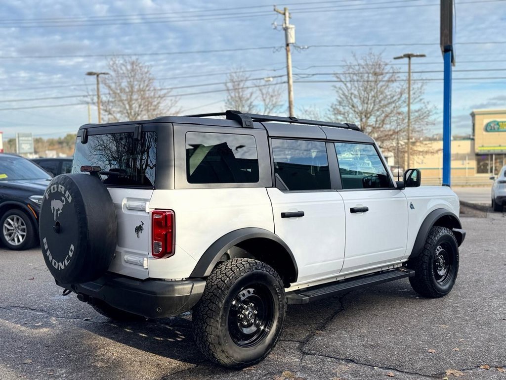 Used 2022 Ford Bronco Black Diamond image 6