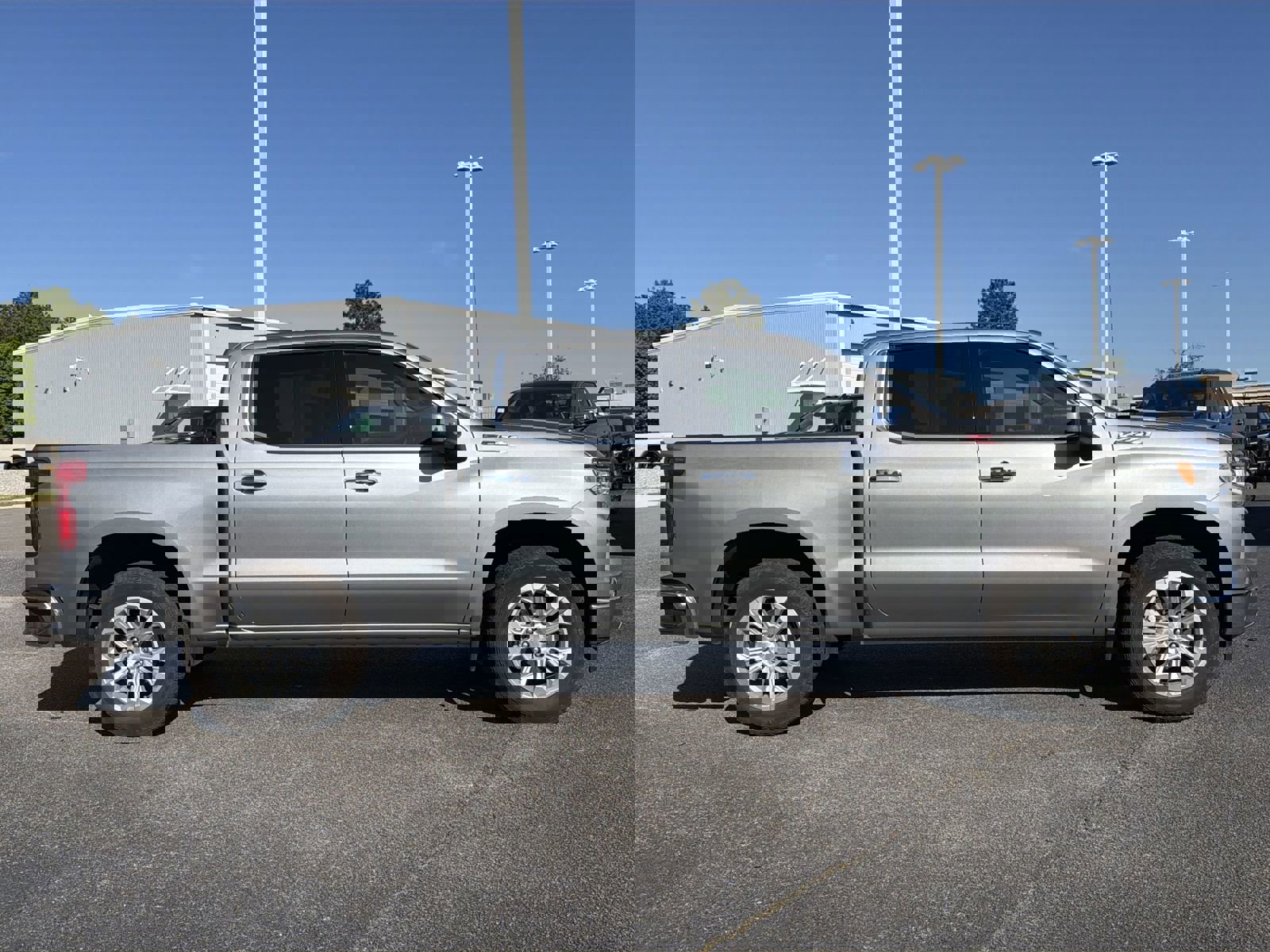 Used 2025 Chevrolet Silverado 1500 LTZ w/ LTZ Premium Package image 11