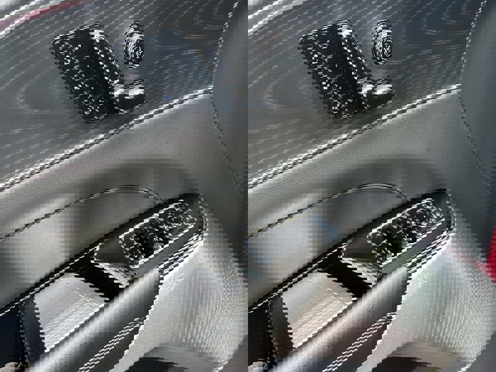 Used 2024 Cadillac Lyriq Sport image 13