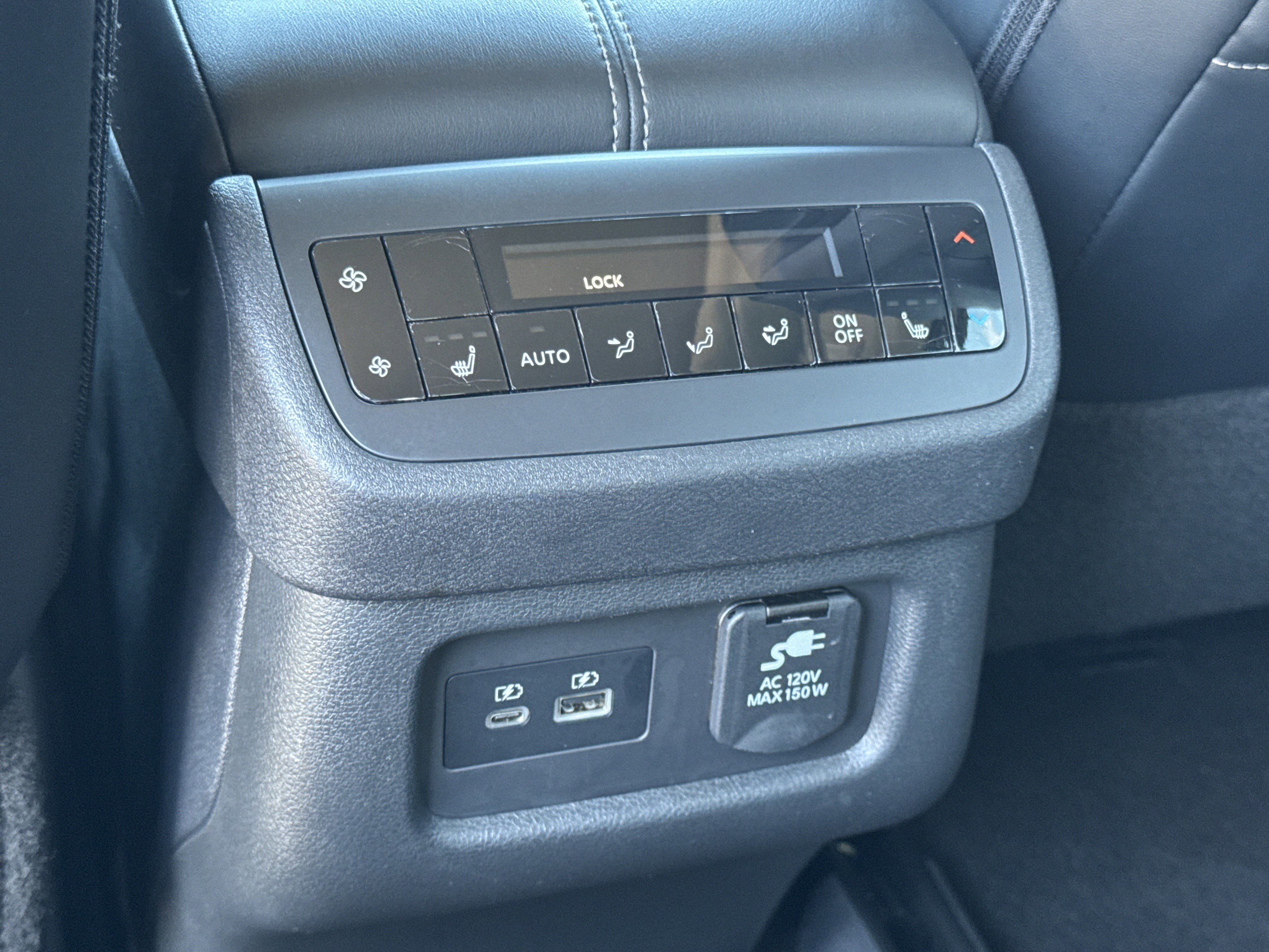 Used 2023 Nissan Pathfinder Platinum image 28