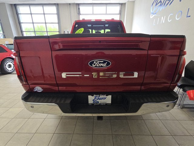 Used 2022 Ford Explorer Platinum w/ Equipment Group 601A AWD/4WD image 12