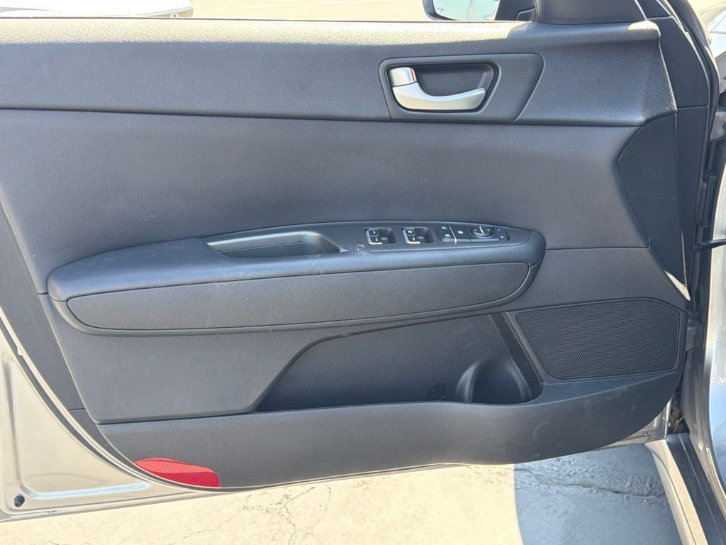 Used 2018 Kia Optima LX FWD image 18