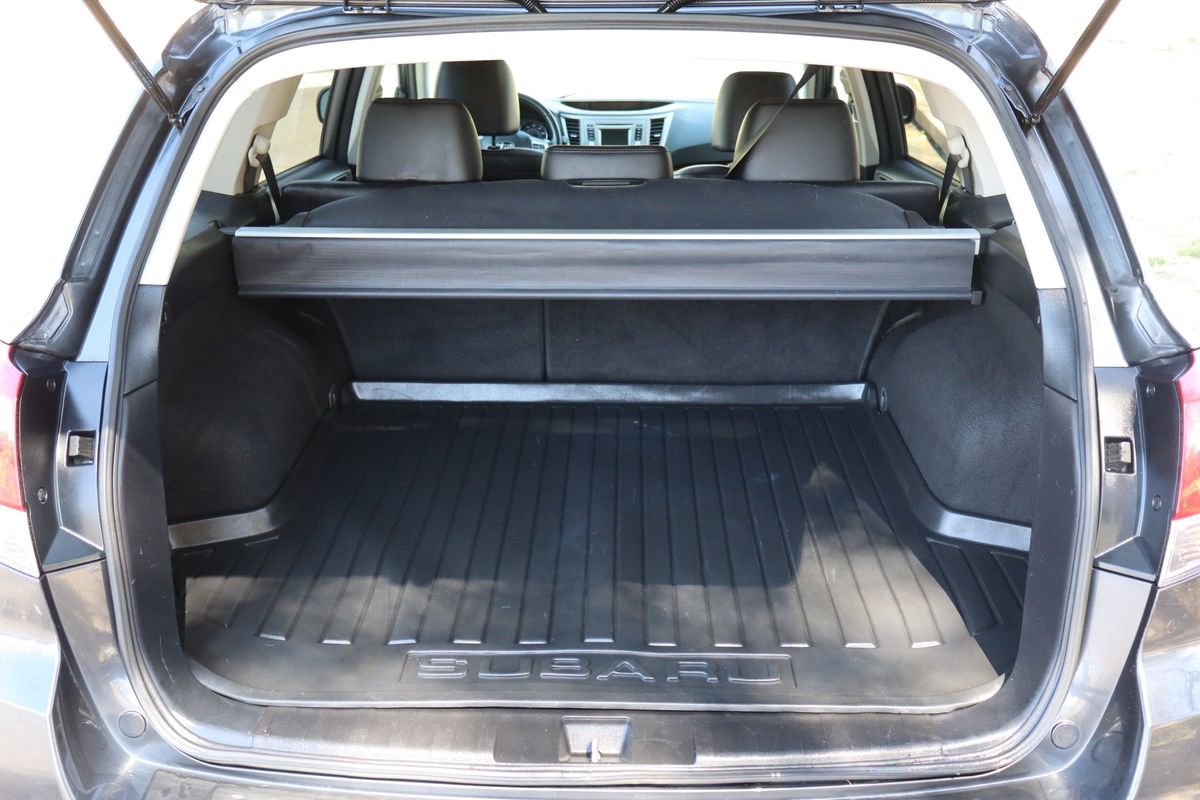 Used 2012 Subaru Outback 2.5i Limited w/ Moonroof Pkg image 14