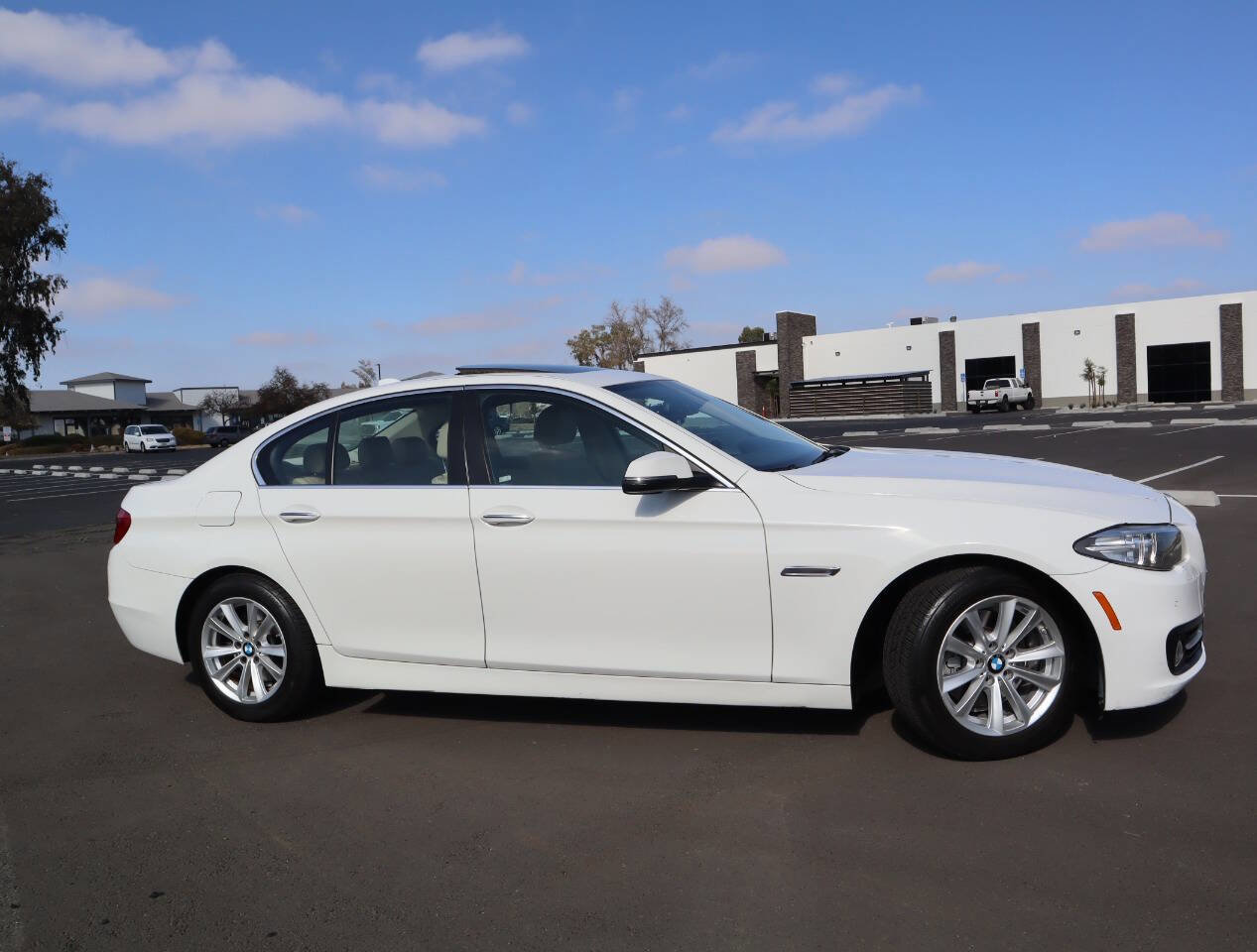 Used 2015 BMW 528i Sedan RWD image 5