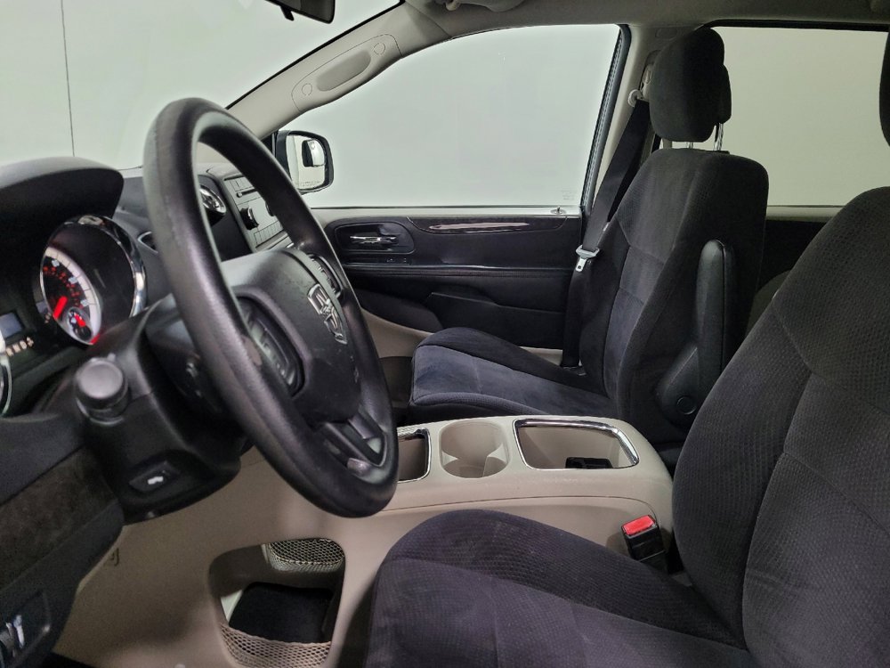 Used 2014 Dodge Grand Caravan SXT image 17